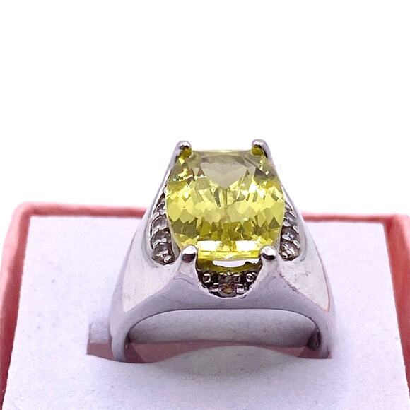 Sterling Silver and Lemon Citrine Stone Cocktail Ring 7” - Picture 3 of 8